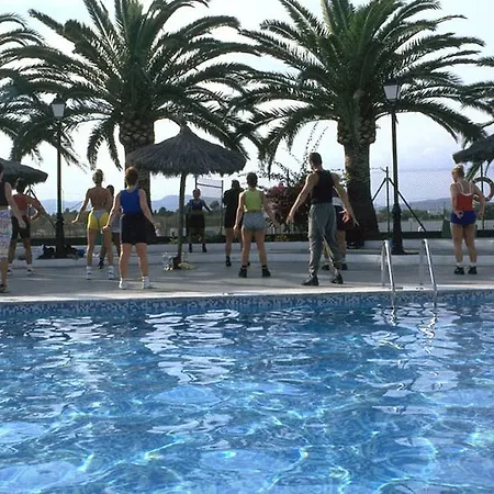 Acualandia Apartahotel
