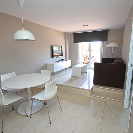 Aparthotel Acualandia 4*